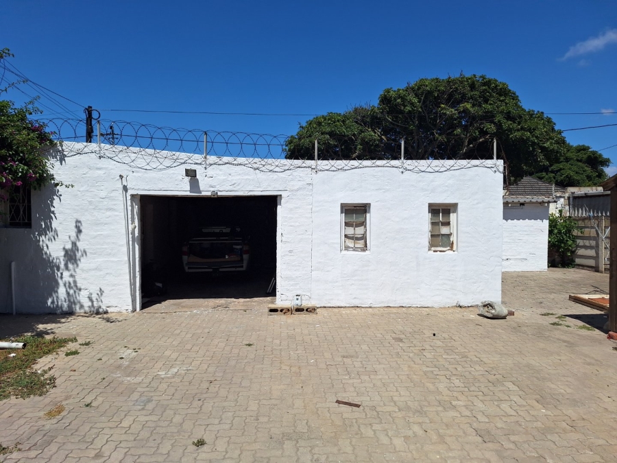 4 Bedroom Property for Sale in Swartkops Eastern Cape